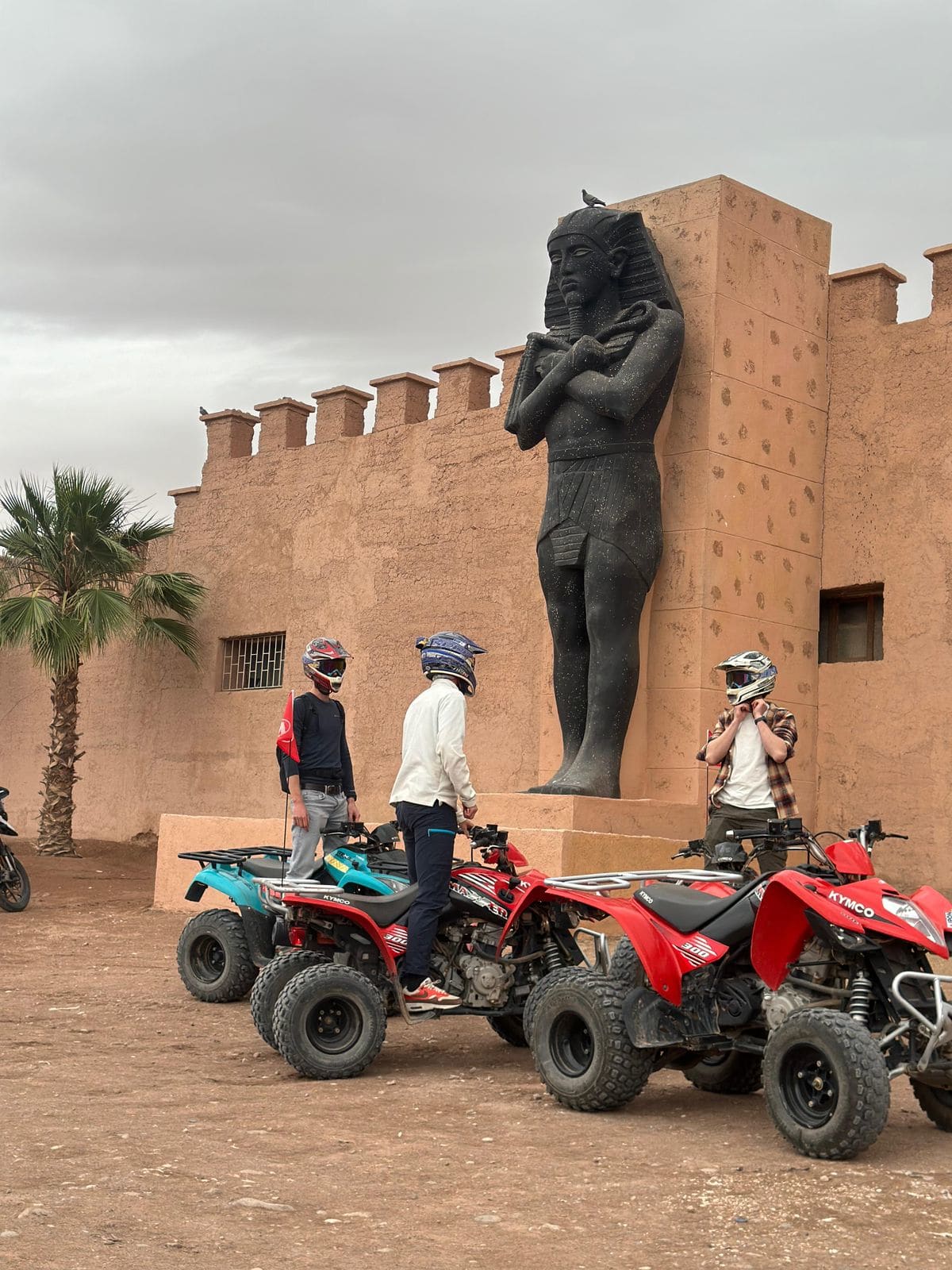 Raid Quad 5 Jours – Ouarzazate → Agdez → Zagora → Merzouga → Foum Zguid (Retour 4x4)